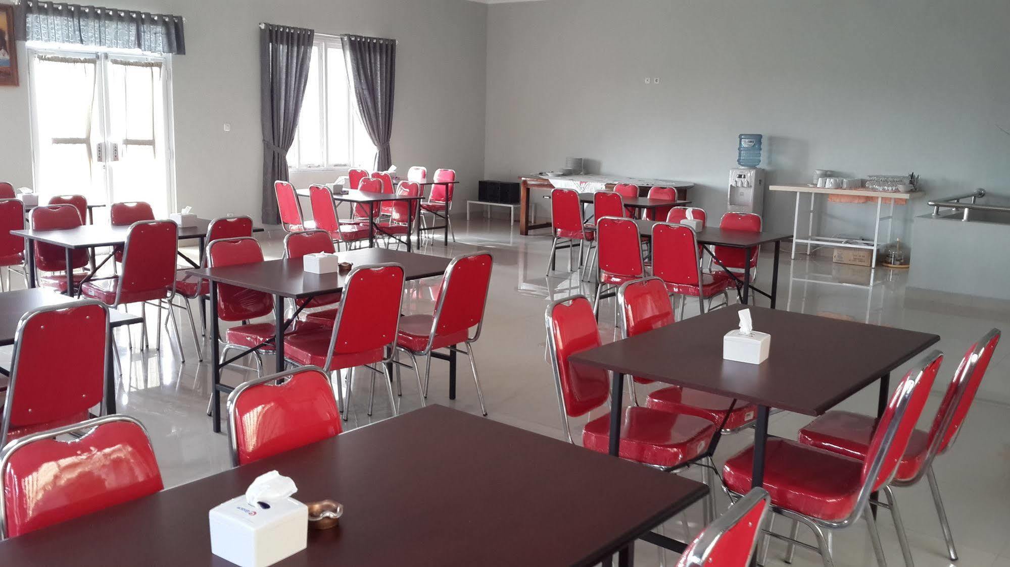 Reddoorz Plus @ Hotel Star 88 Jogyakarta Zewnętrze zdjęcie