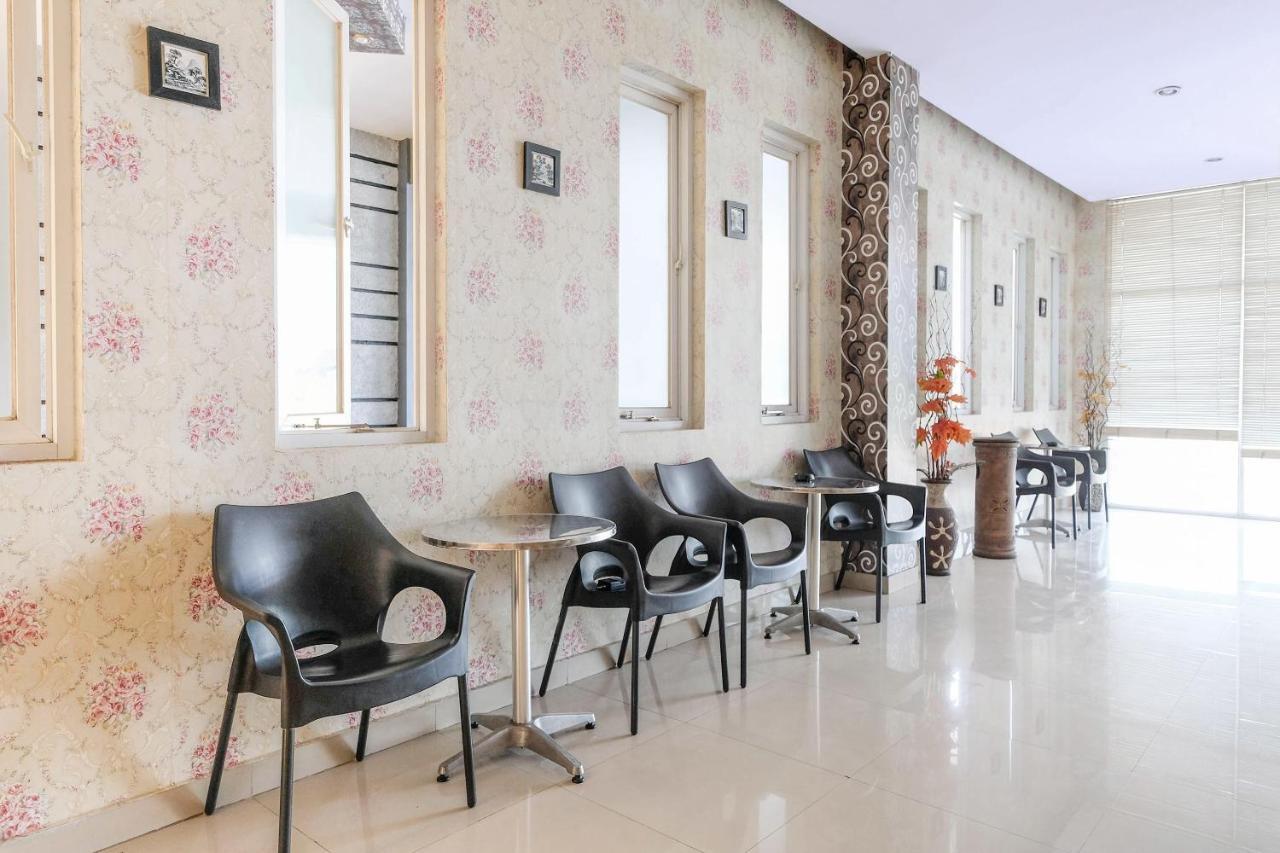 Reddoorz Plus @ Hotel Star 88 Jogyakarta Zewnętrze zdjęcie