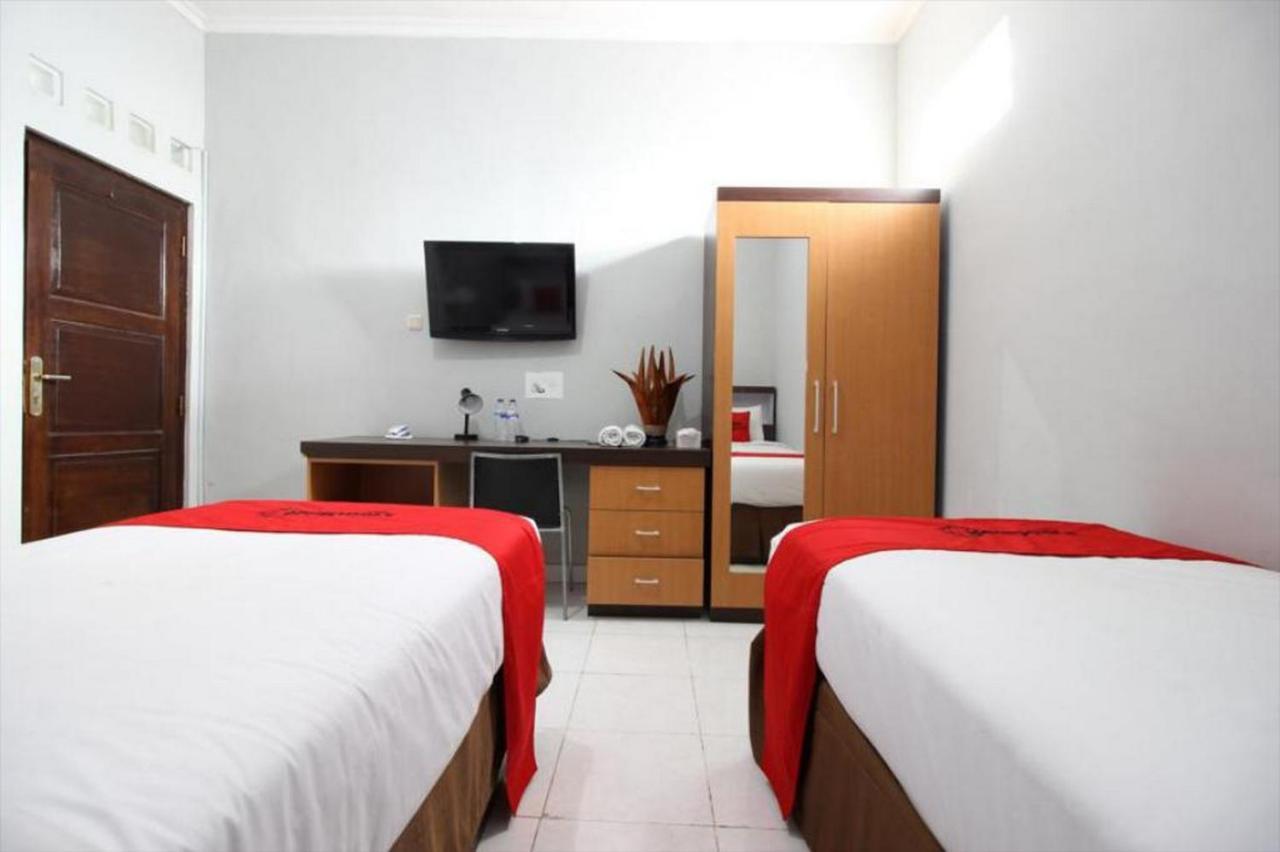 Reddoorz Plus @ Hotel Star 88 Jogyakarta Zewnętrze zdjęcie