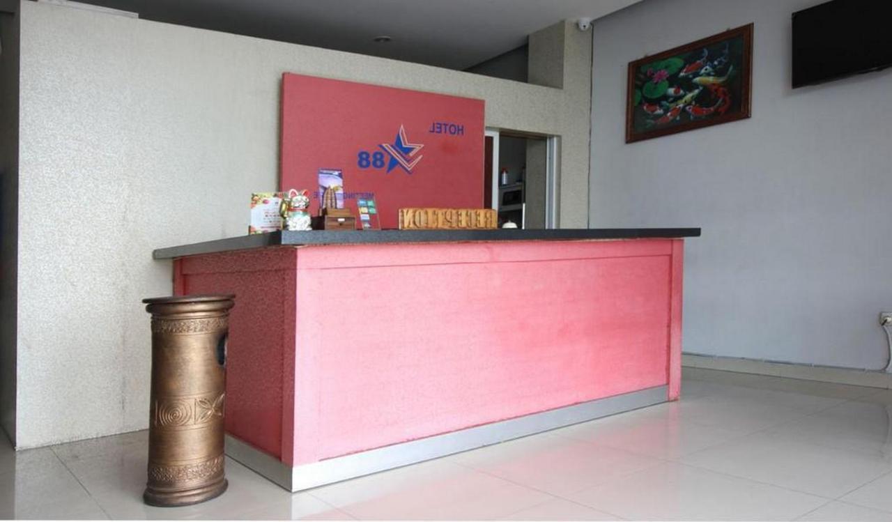 Reddoorz Plus @ Hotel Star 88 Jogyakarta Zewnętrze zdjęcie